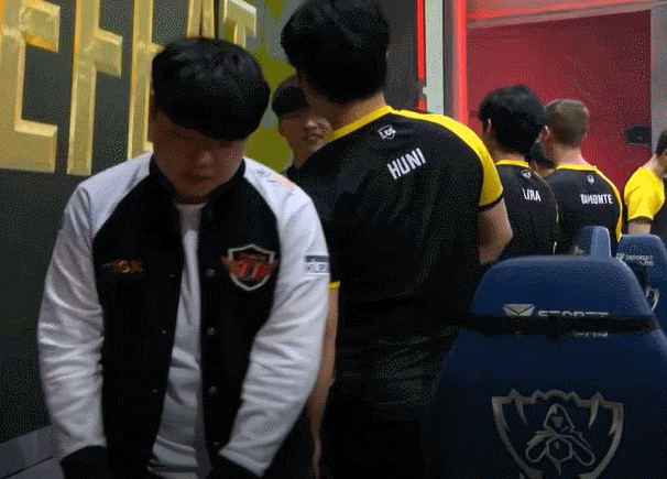 JackeyLove巅峰对决,穆古鲁扎与50激战RNG分钟,赛事规则更新胜负难料!(穆古鲁扎男朋友) JackeyLove巅峰对决,穆古鲁扎与50激战RNG分钟,赛事规则更新胜负难料!(穆古鲁扎男朋友)