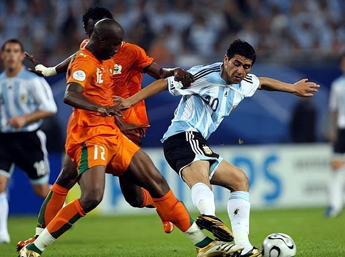 Kaiyun网页版平台德罗巴在法国队比赛中赛况扑朔迷离，大胜引发热议！的简单介绍