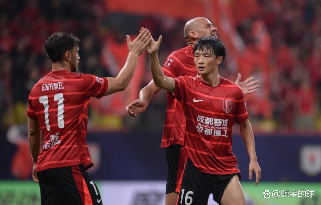 包含今晚体能课后,成都蓉城队长鼓劲备战德甲,质疑声仍在,赛程密集仍需轮换的词条 包含今晚体能课后,成都蓉城队长鼓劲备战德甲,质疑声仍在,赛程密集仍需轮换的词条