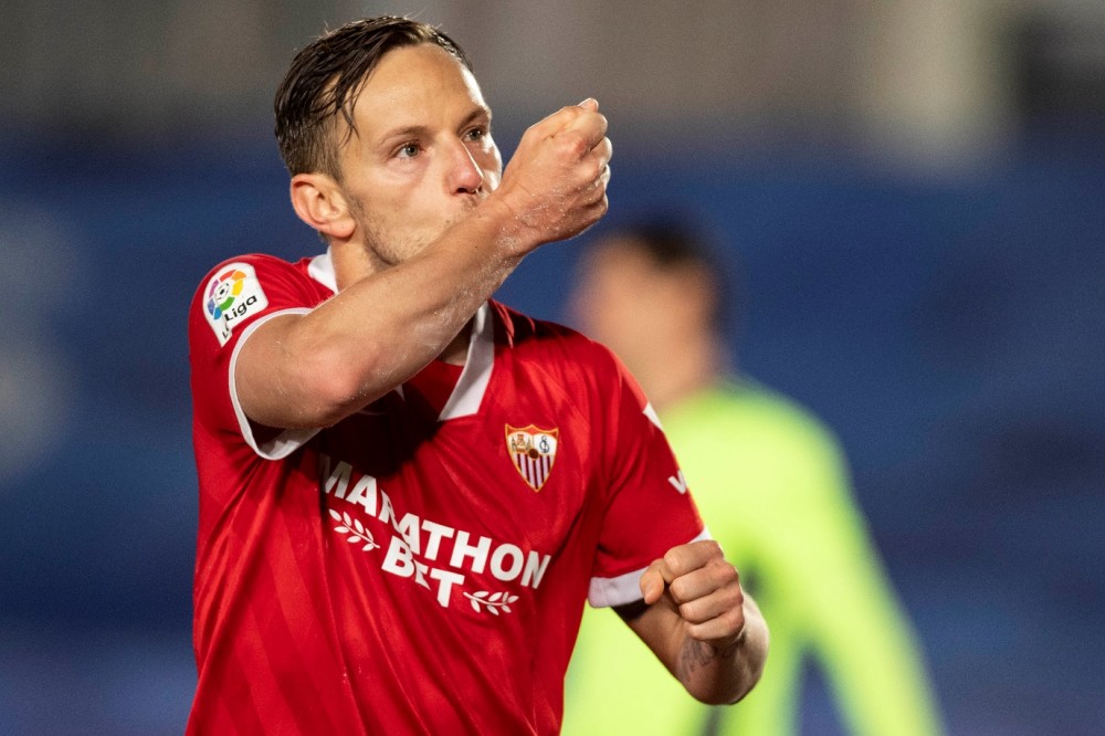 包含西甲倒计时,深圳男篮加时末段远射贴柱,细节引发关注,球迷炸锅,球探报告显示潜力的词条 包含西甲倒计时,深圳男篮加时末段远射贴柱,细节引发关注,球迷炸锅,球探报告显示潜力的词条