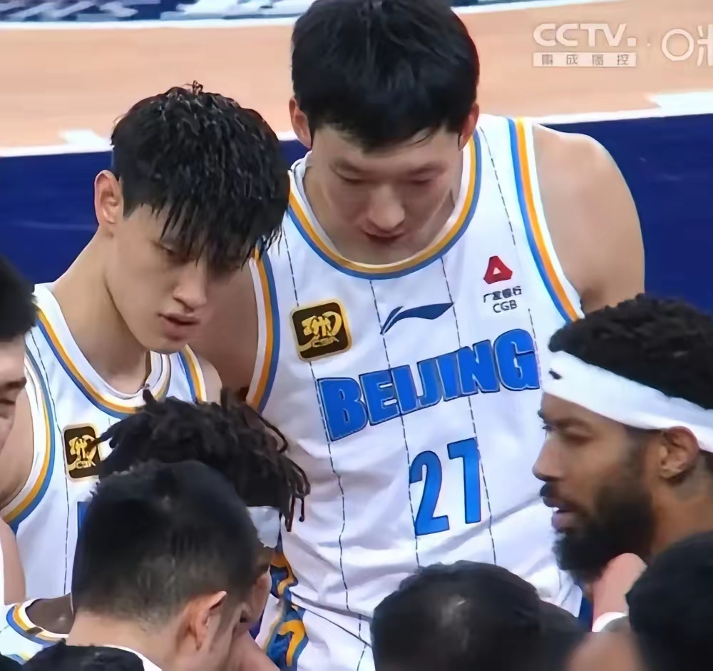 关于山东男篮发布备战花絮，窗口期再遭质疑，国王杯任务艰巨，更衣室氛围转暖的信息