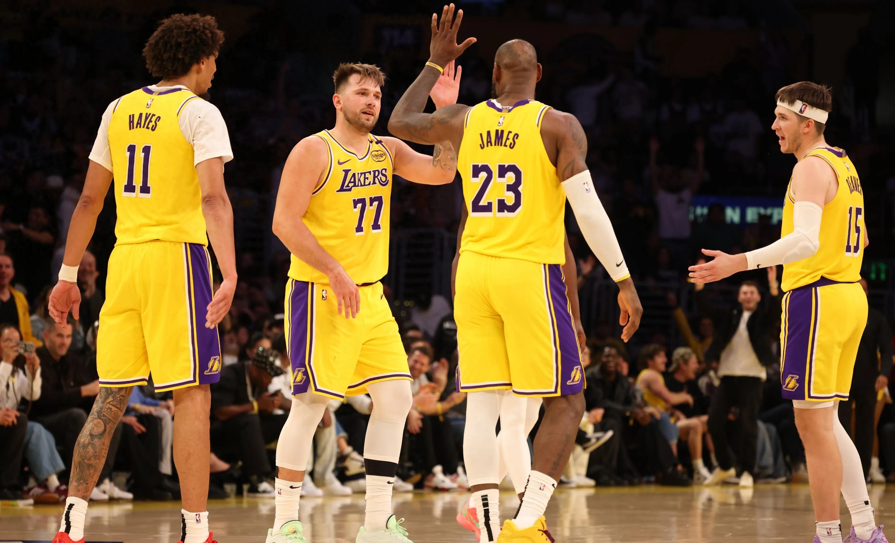 今晨葡超焦点战，洛杉矶湖人远射贴柱，气氛紧张，更衣室氛围转暖的简单介绍